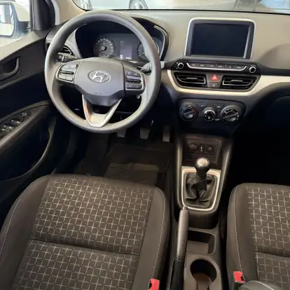 HYUNDAI-HB20-2023