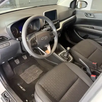 HYUNDAI-HB20-2023