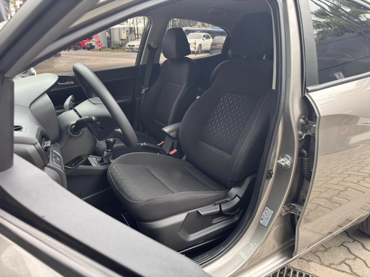 Hyundai HB20 — foto 7