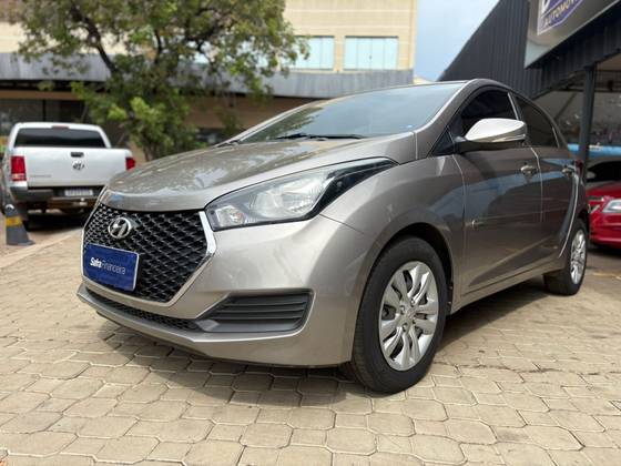 HYUNDAI HB20 1.6 COMFORT PLUS 16V FLEX 4P AUTOMÁTICO