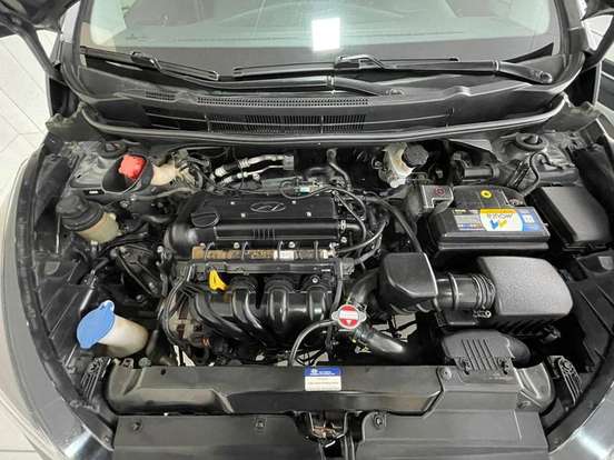 HYUNDAI-HB20S-1.6 COMFORT PLUS 16V FLEX 4P AUTOMÁTICO HYUNDAI-HB20S-2015