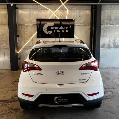 HYUNDAI-HB20X-2013