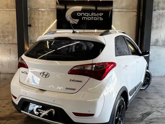 HYUNDAI-HB20X-1.6 16V PREMIUM FLEX 4P AUTOMÁTICO HYUNDAI-HB20X-2013