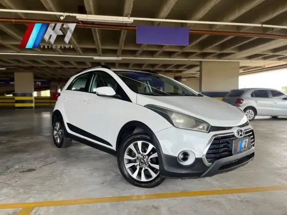 HYUNDAI HB20X 1.6 16V STYLE FLEX 4P AUTOMÁTICO HYUNDAI HB20X 1.6 16V STYLE FLEX 4P AUTOMÁTICO