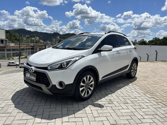 HYUNDAI HB20X 1.6 16V STYLE FLEX 4P MANUAL