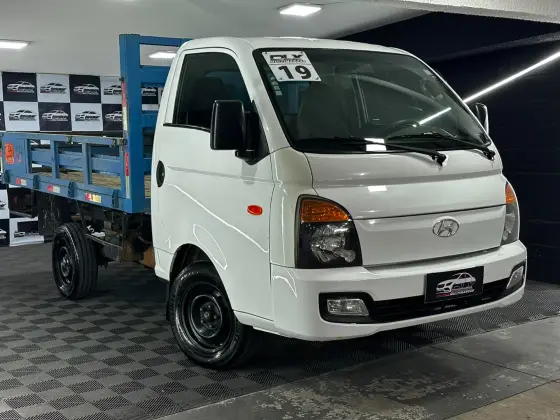 HYUNDAI HR 2.5 LONGO SEM CAÇAMBA 4X2 16V 130CV TURBO INTERCOOLER DIESEL 2P MANUAL
