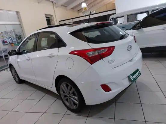 HYUNDAI-I30-1.8 MPI 16V GASOLINA 4P AUTOMATICO HYUNDAI-I30-2015