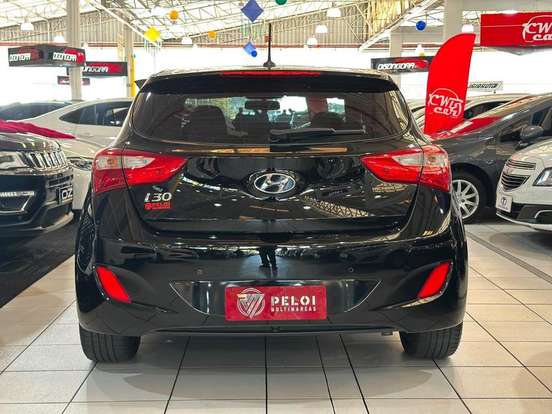 HYUNDAI-I30-1.8 MPI 16V GASOLINA 4P AUTOMATICO HYUNDAI-I30-2015
