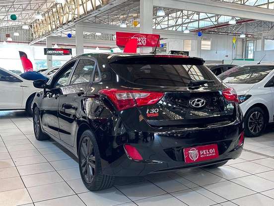 HYUNDAI-I30-1.8 MPI 16V GASOLINA 4P AUTOMATICO HYUNDAI-I30-2015