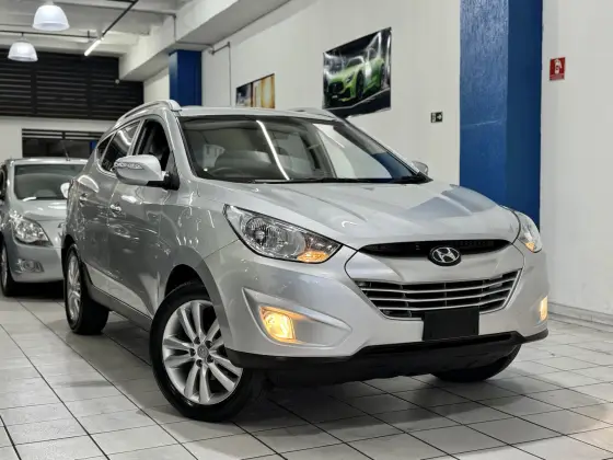 HYUNDAI IX35 2.0 MPFI GLS 4X2 16V GASOLINA 4P AUTOMÁTICO HYUNDAI IX35 2.0 MPFI GLS 4X2 16V GASOLINA 4P AUTOMÁTICO
