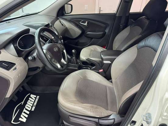 HYUNDAI-IX35-2012