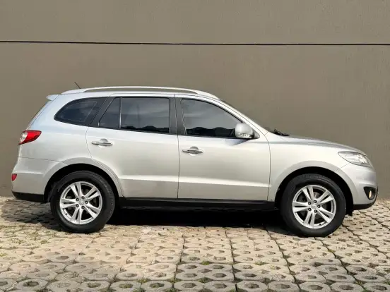 HYUNDAI-SANTA FÉ-3.5 MPFI GLS V6 24V 285CV GASOLINA 4P AUTOMÁTICO HYUNDAI-SANTA FÉ-2011