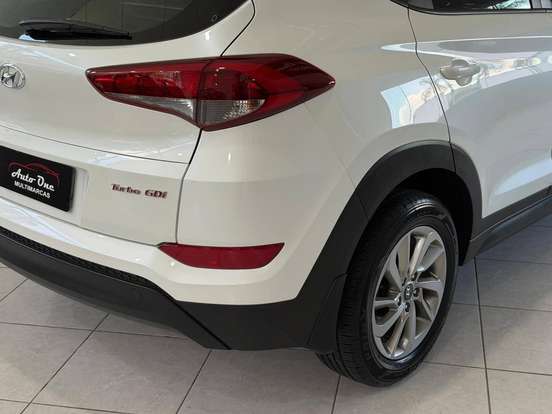 HYUNDAI-TUCSON-2017