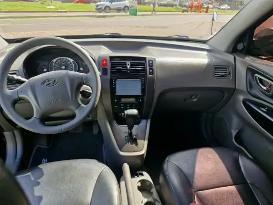 HYUNDAI-TUCSON-2009