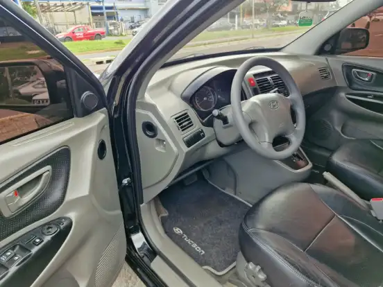 HYUNDAI-TUCSON-2.0 MPFI GLS 16V 143CV 2WD GASOLINA 4P AUTOMÁTICO HYUNDAI-TUCSON-2009