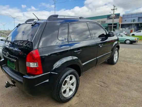 HYUNDAI-TUCSON-2.0 MPFI GLS 16V 143CV 2WD GASOLINA 4P AUTOMÁTICO HYUNDAI-TUCSON-2009