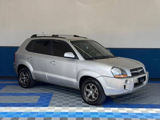 HYUNDAI TUCSON 2.0 MPFI GLS 16V 143CV 2WD GASOLINA 4P AUTOMÁTICO