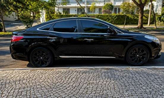 HYUNDAI-AZERA-3.0 MPFI GLS V6 24V GASOLINA 4P AUTOMÁTICO HYUNDAI-AZERA-2012