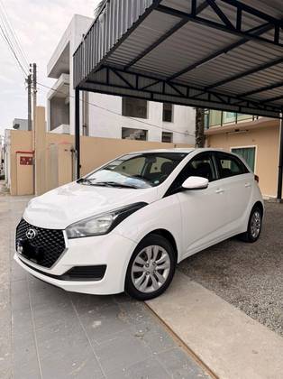 HYUNDAI HB20 1.0 COMFORT PLUS 12V FLEX 4P MANUAL
