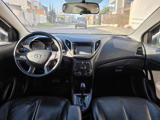 HYUNDAI-HB20S-2013