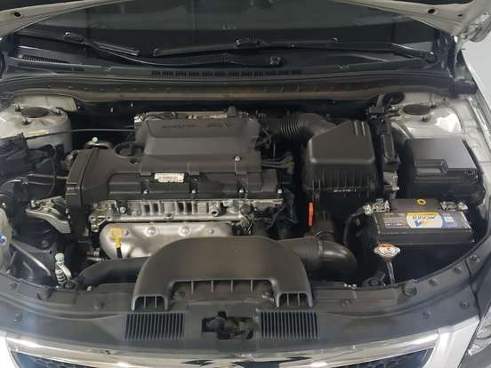 HYUNDAI-I30-2.0 MPFI GLS 16V GASOLINA 4P AUTOMÁTICO HYUNDAI-I30-2011