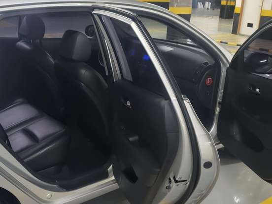 HYUNDAI-I30-2.0 MPFI GLS 16V GASOLINA 4P AUTOMÁTICO HYUNDAI-I30-2011