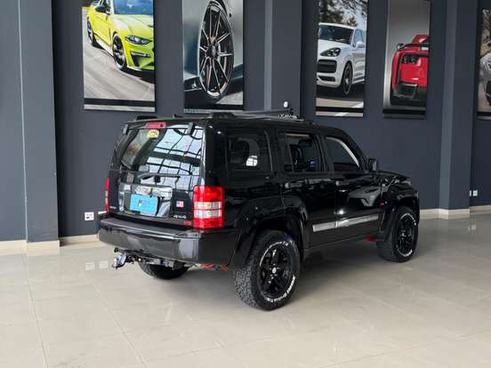 JEEP-CHEROKEE-2011