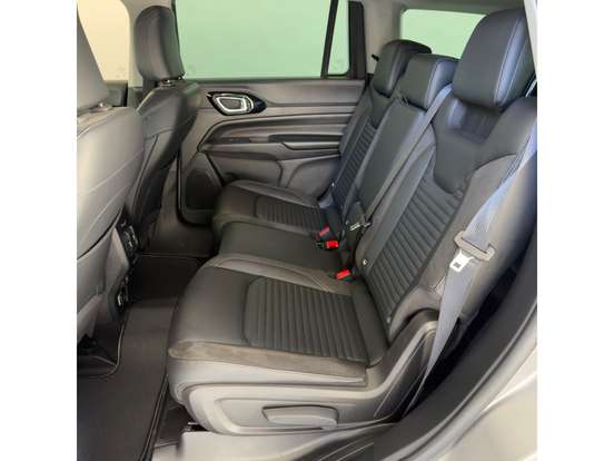 JEEP-COMMANDER-2023