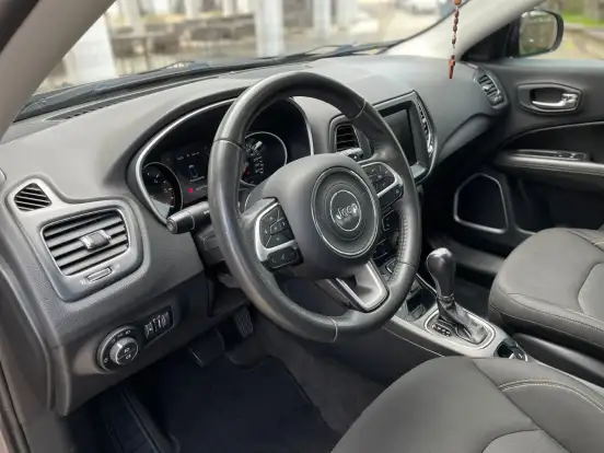 JEEP-COMPASS-2.0 16V DIESEL LONGITUDE 4X4 AUTOMÁTICO JEEP-COMPASS-2017