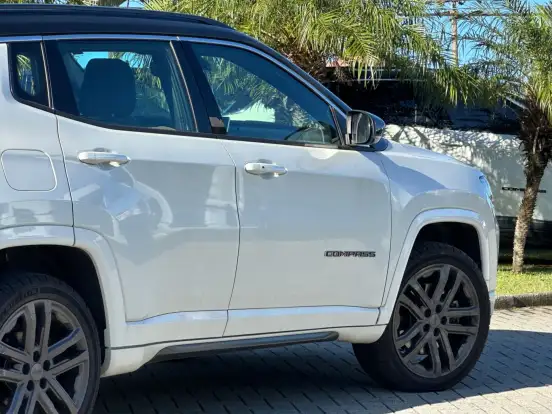 JEEP-COMPASS-2.0 HURRICANE 4 TURBO GASOLINA OVERLAND AT9 JEEP-COMPASS-2024