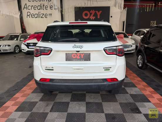 JEEP-COMPASS-2.0 16V DIESEL LONGITUDE 4X4 AUTOMÁTICO JEEP-COMPASS-2017