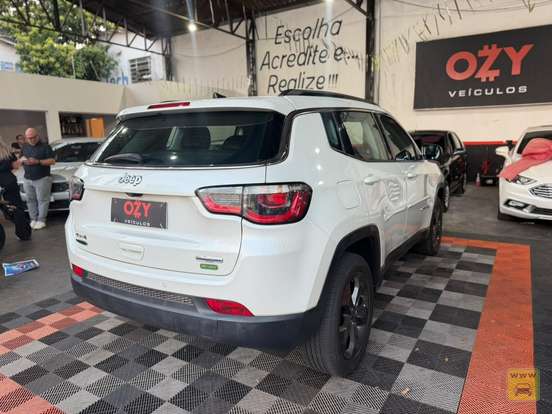 JEEP-COMPASS-2.0 16V DIESEL LONGITUDE 4X4 AUTOMÁTICO JEEP-COMPASS-2017