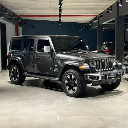 JEEP WRANGLER 2.0 TURBO GASOLINA SAHARA 4P 4X4 AT8