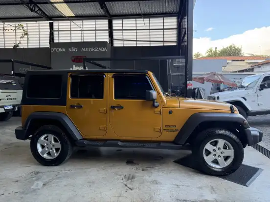 JEEP-WRANGLER-2014