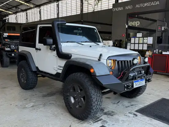 JEEP-WRANGLER-3.8 UNLIMITED SPORT 4X4 V6 12V GASOLINA 4P AUTOMATICO JEEP-WRANGLER-2010