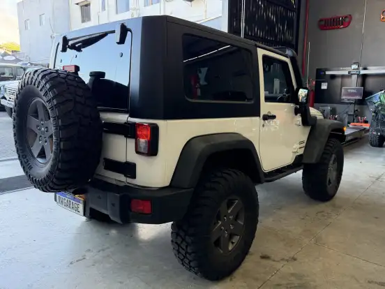 JEEP-WRANGLER-2010