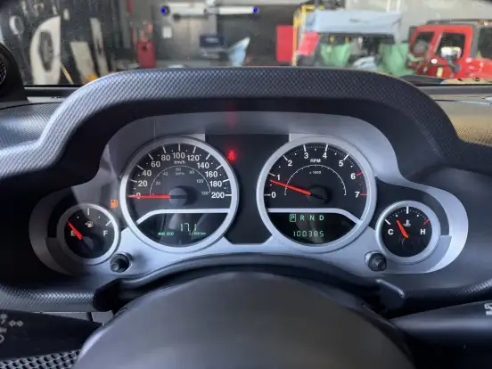 JEEP-WRANGLER-3.8 UNLIMITED SPORT 4X4 V6 12V GASOLINA 4P AUTOMATICO JEEP-WRANGLER-2010