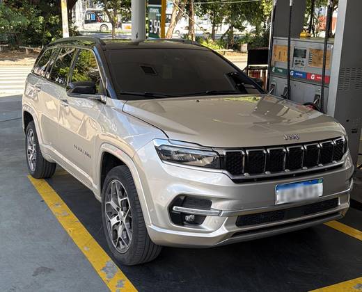 JEEP COMMANDER 2.0 TD380 TURBO DIESEL OVERLAND AT9