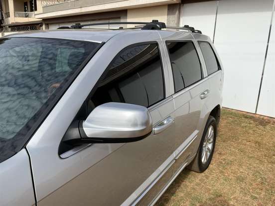 JEEP-GRAND CHEROKEE-5.7 OVERLAND HEMI 4X4 V8 16V GASOLINA 4P AUTOMÁTICO JEEP-GRAND CHEROKEE-2006