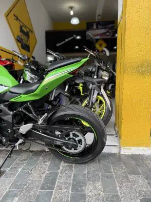KAWASAKI-NINJA ZX-4R KAWASAKI-NINJA ZX-4R-2025