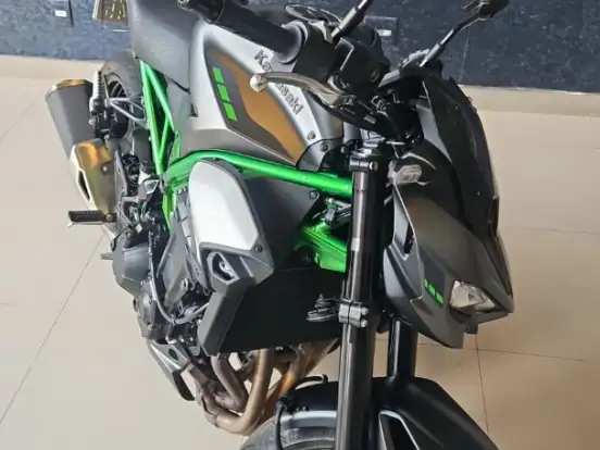 KAWASAKI-Z900 KAWASAKI-Z900-2025