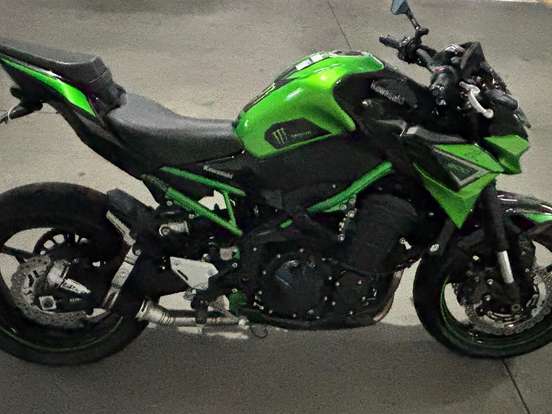 KAWASAKI-Z900 KAWASAKI-Z900-2022
