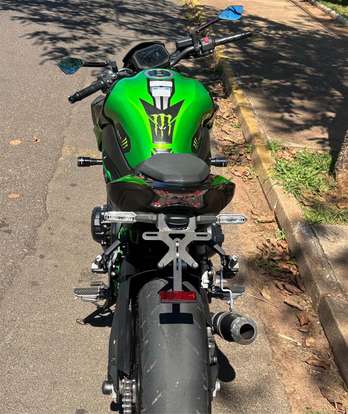 KAWASAKI-Z900-2022