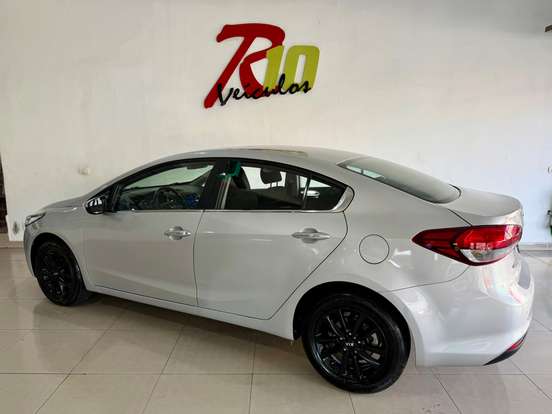 KIA-CERATO-1.6 SX 16V FLEX 4P AUTOMÁTICO KIA-CERATO-2018