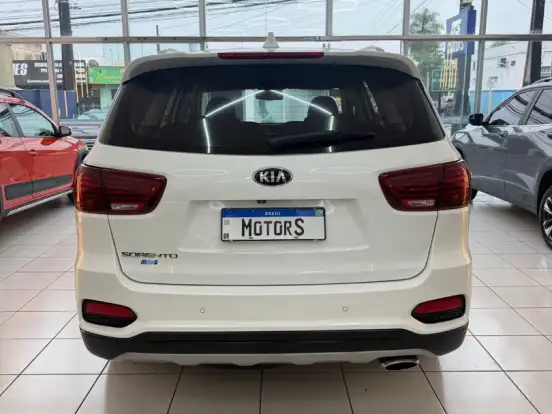 KIA-SORENTO-2.4 16V GASOLINA EX 7L AUTOMÁTICO KIA-SORENTO-2019