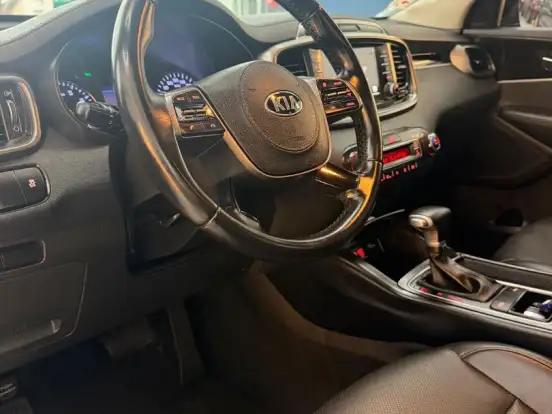 KIA-SORENTO-2.4 16V GASOLINA EX 7L AUTOMÁTICO KIA-SORENTO-2019