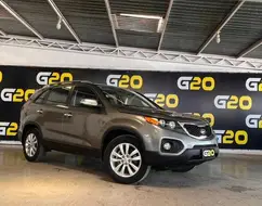 KIA SORENTO 2.4 EX2 4X2 16V GASOLINA 4P AUTOMÁTICO KIA SORENTO 2.4 EX2 4X2 16V GASOLINA 4P AUTOMÁTICO