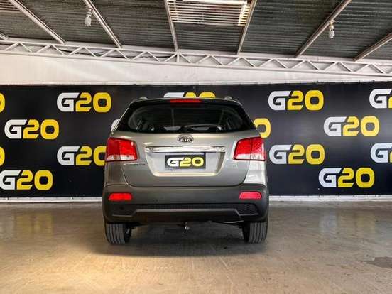KIA-SORENTO-2.4 EX2 4X2 16V GASOLINA 4P AUTOMÁTICO KIA-SORENTO-2010