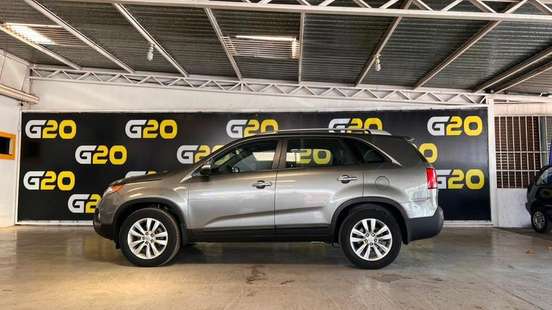 KIA-SORENTO-2010