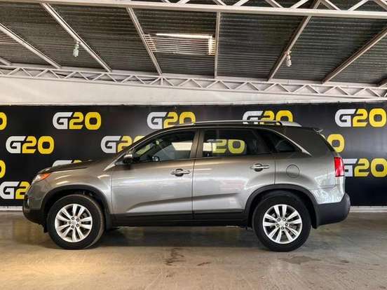 KIA-SORENTO-2.4 EX2 4X2 16V GASOLINA 4P AUTOMÁTICO KIA-SORENTO-2010